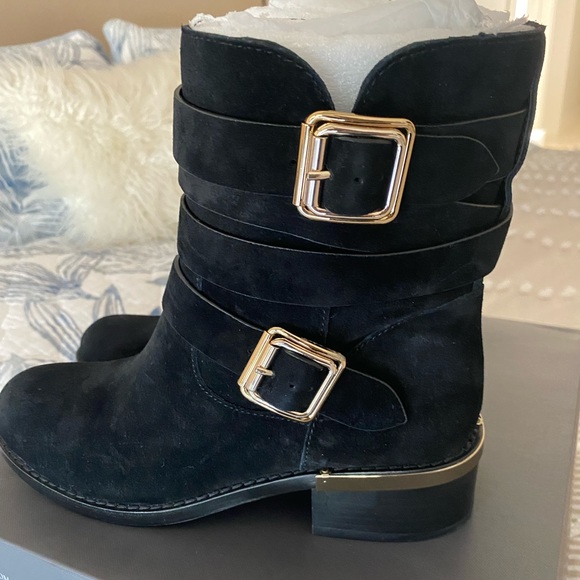 Vince Camuto ankle booties- NWT - Picture 2 of 9